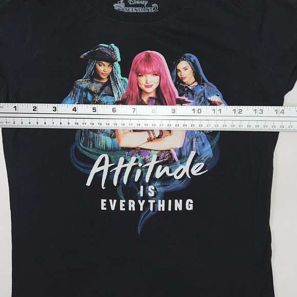 1585 descendant Disney shirt - Picture 5 of 6